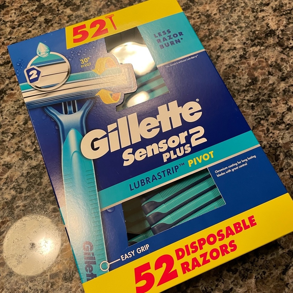 New Gillette Sensor Razor 52 Pieces